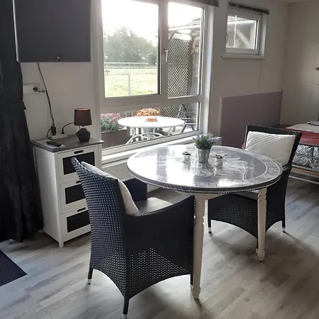 Dirosa Bed & Breakfast Onderdijk