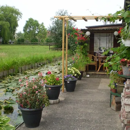 Oda ve Kahvaltı Dirosa Onderdijk