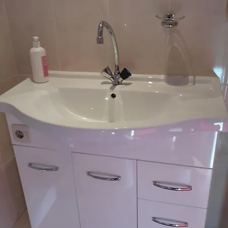 Oda ve Kahvaltı Dirosa